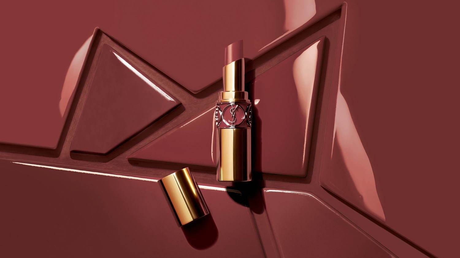 イヴ・サンローランの人気リップ「ルージュ ヴォリュプテ シャイン」に
