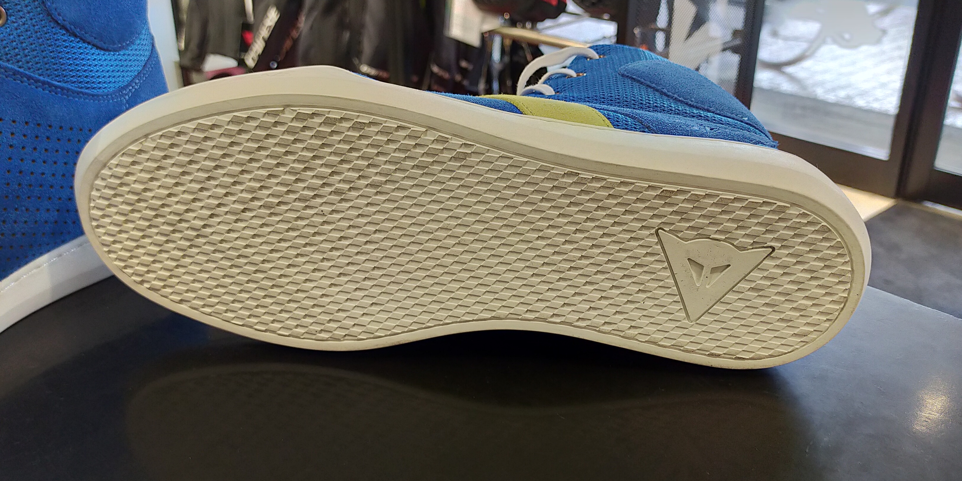 夏におすすめしたいカジュアルシューズ【YORK AIR SHOES】