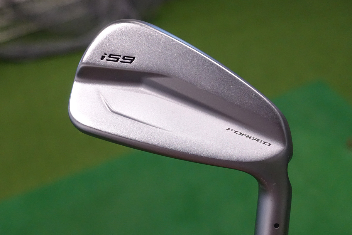 アルミ材を内蔵した本格アスリート向け ピン i59 アイアン｜GDO ゴルフ