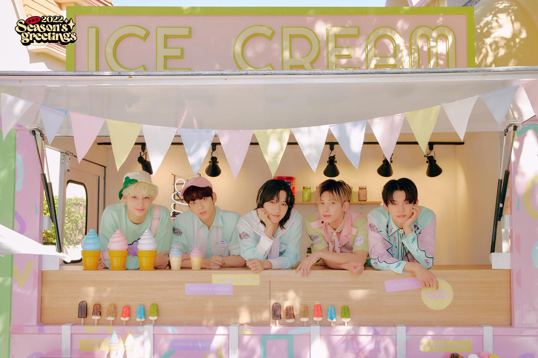 TXT (TOMORROW X TOGETHER) - 2022 Season's Greetings (Preview Cuts