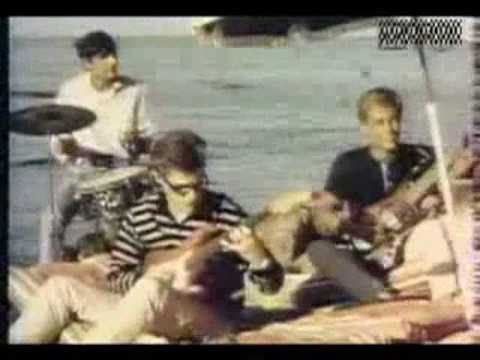Les Fantomes - Les Yeux Noirs (1963) - YouTube