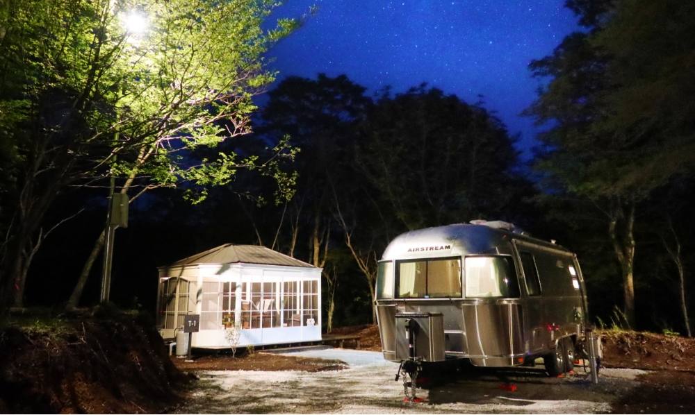 トレーラーハウス | 富士グランピング MOSS十里木キャンプリゾート
