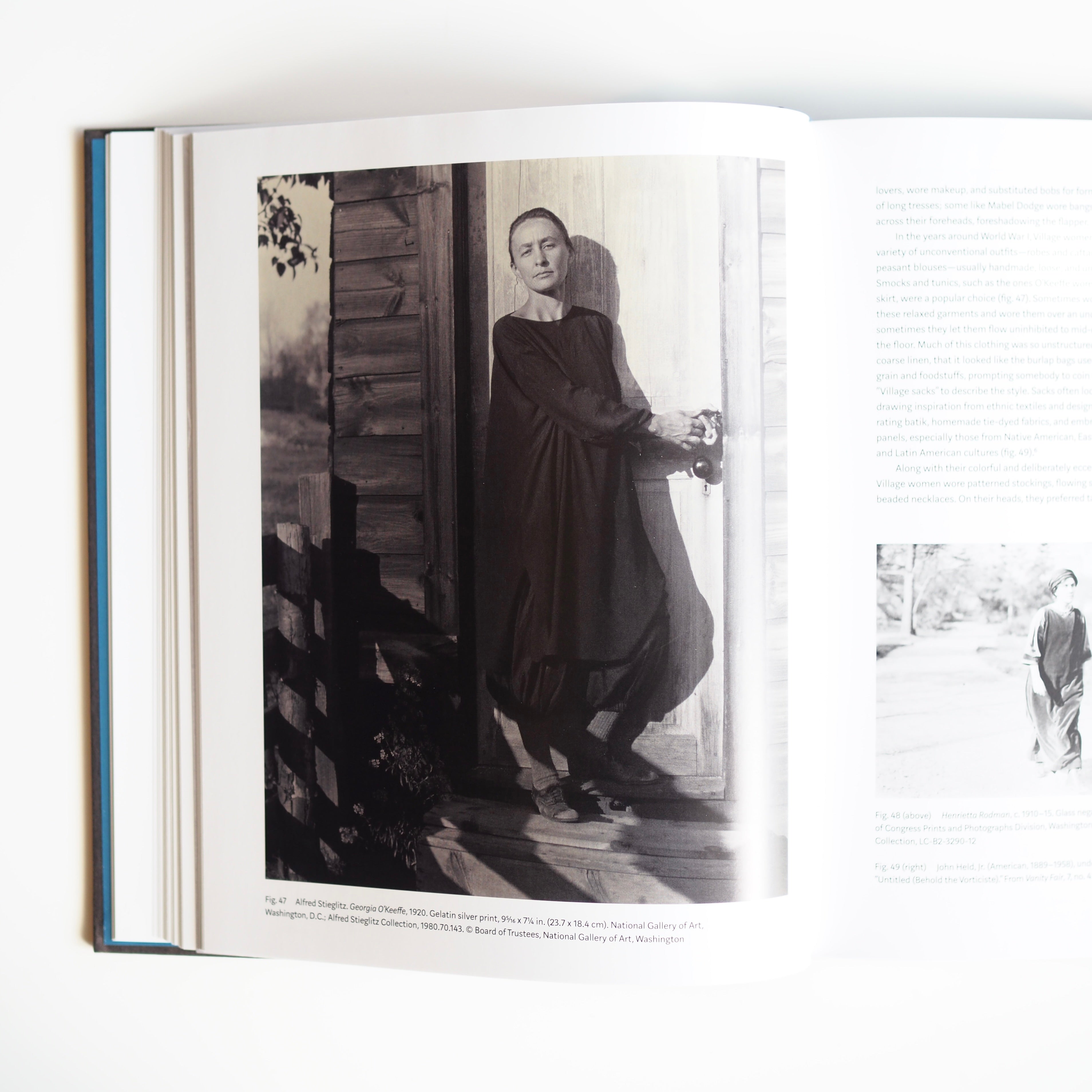 GEORGIA O'KEEFFE : LIVING MODERN [used]