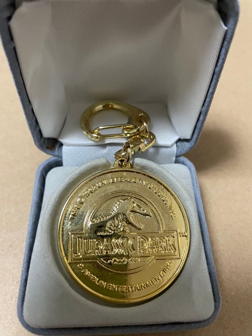 ユニバーサルシティスタジオ、ジュラシック・パーク キーホルダー、1993年 ☆激レア ジュラシック・パーク(1993年米) キーホルダー シルバー