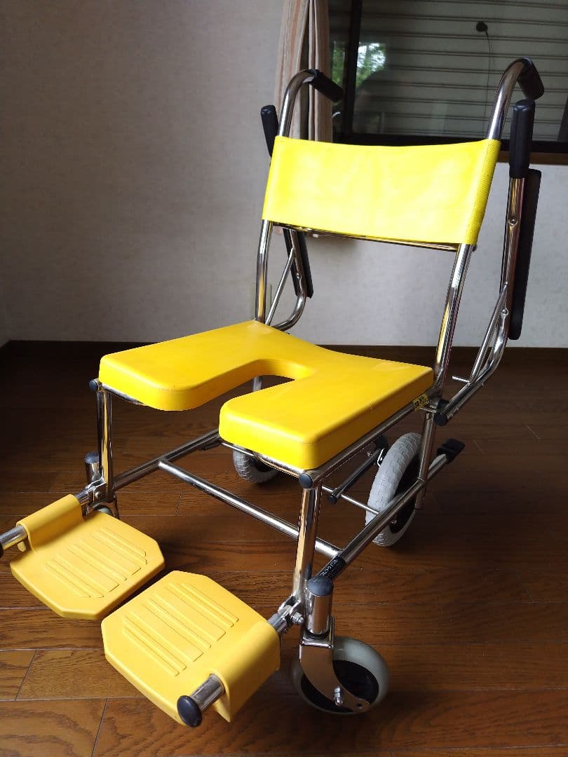 uchie 入浴用車椅子 U字型クッション付き くるくるチェアD ウチエuchie