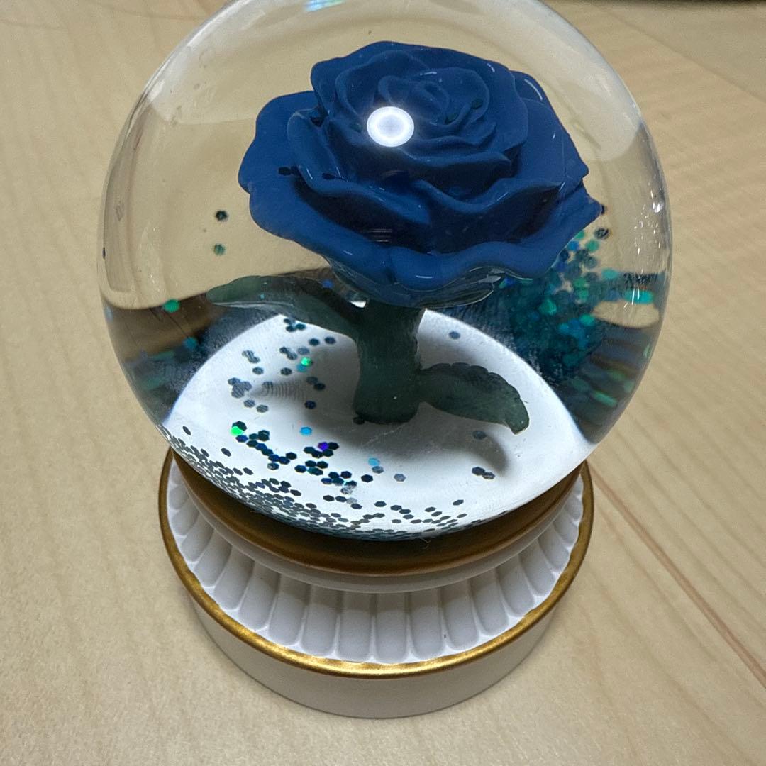 Ado よだか スノードーム - メルカリ