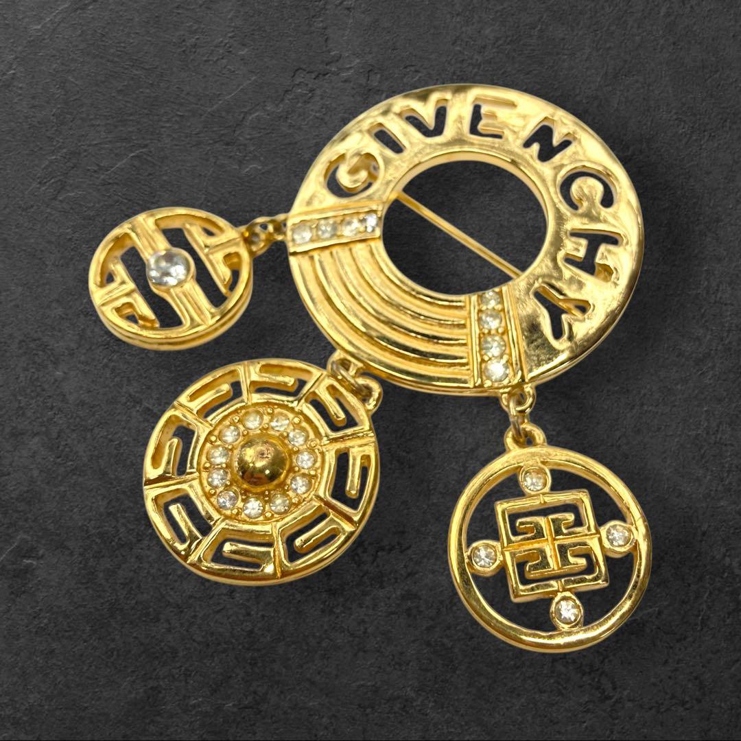 vintage GIVENCHY ロゴ×3チャーム ブローチ ゴールド 206 楽天市場】【動画有】ジバンシー GIVENCHY ロゴ ネックレス ゴールド