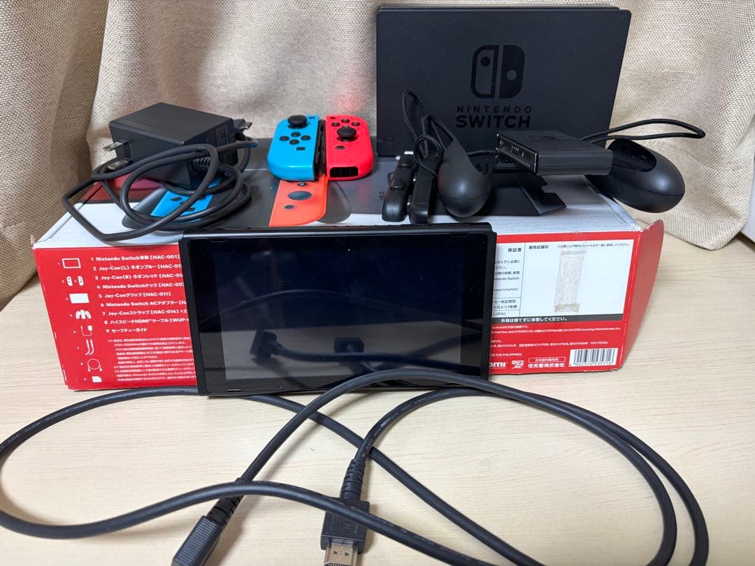 Nintendo Switch 本体　箱・付属品完備 Nintendo Switch 本体 / 付属品完備 / 未対策機 Ver 9 0 1 XAJ40017