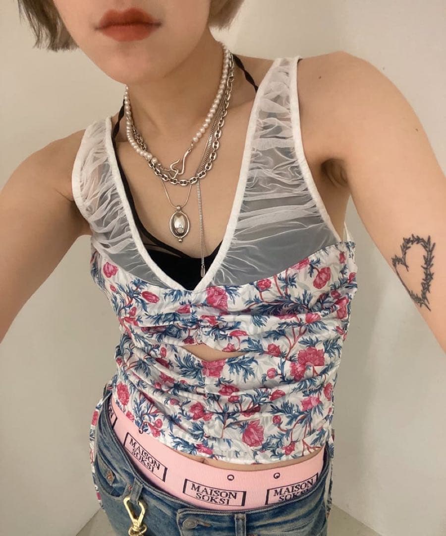 トップス fetico FLOWER PRINT GATHERED TOP FETICO(フェティコ)のFLOWER PRINT GATHERED TOPの通販｜PALETTE art