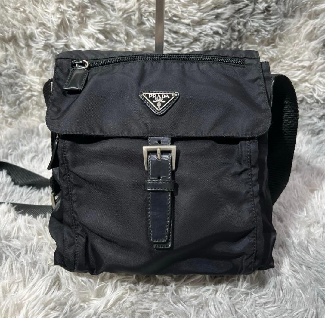 プラダ　ＰＲＡＤＡ　ショルダーバッグ　ナイロン　カメラバッグ　三角ロゴ 美品 PRADA 三角ロゴ ナイロン カメラ ショルダー バック/495｜Yahoo