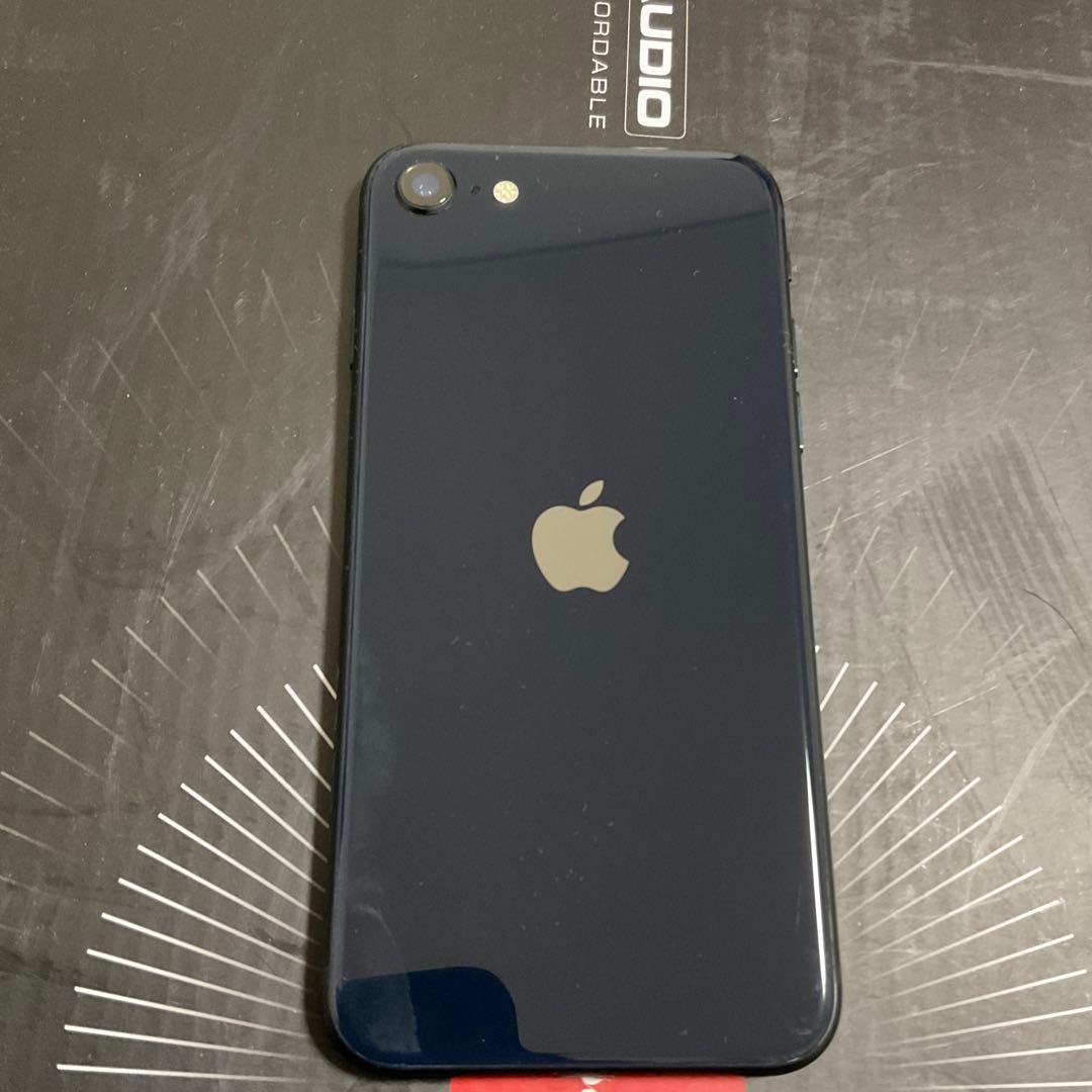 ち*ぃ様 iPhone SE 第3世代 ブラック SIMフリー ジャンク品 12