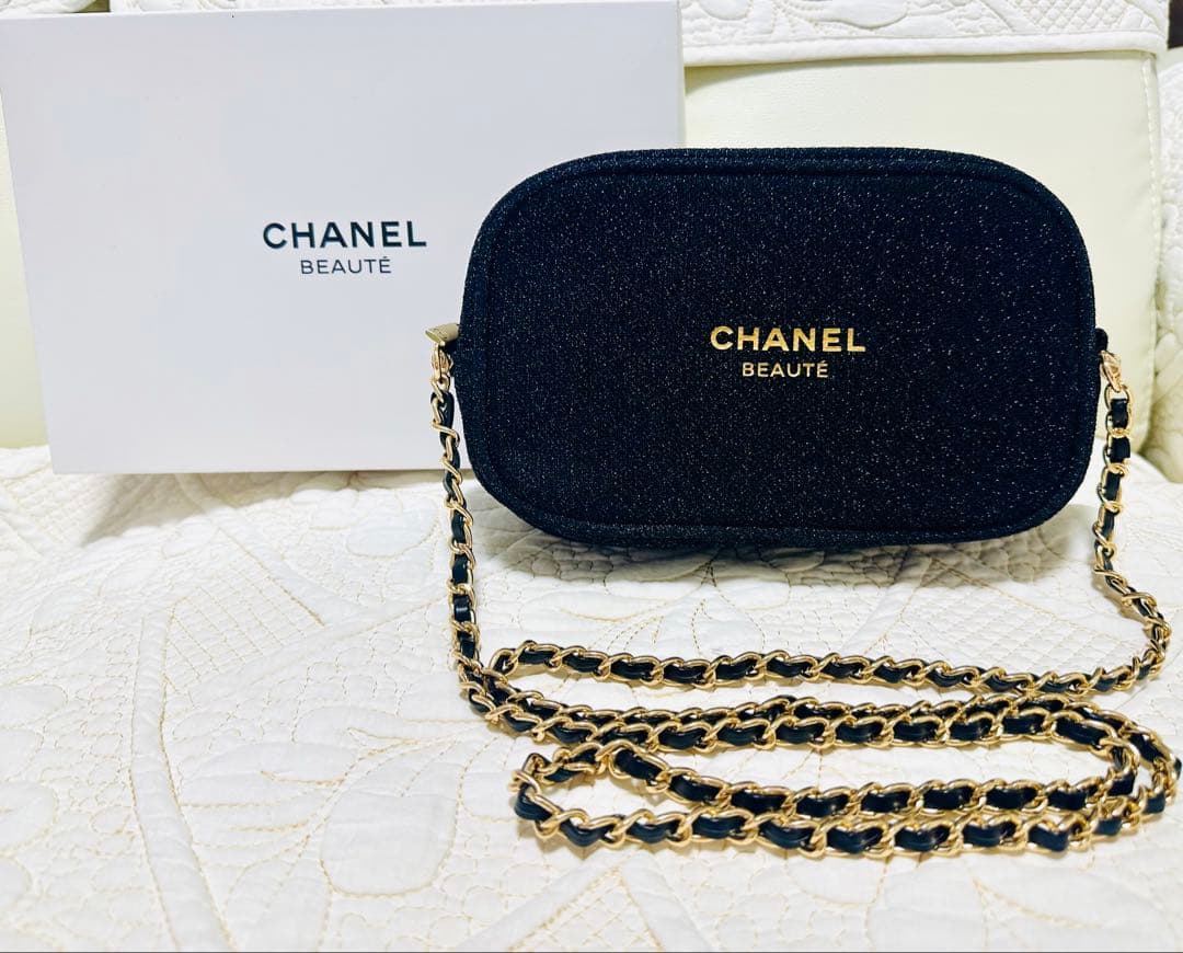 新品CHANEL 黒ノベルティコフレポーチ☆ラメ入りショルダーストラップ