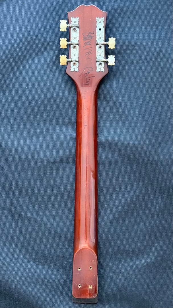 Ricky/廣田龍人氏サイン入りギターネックとサングラス、ソロCD2枚セット