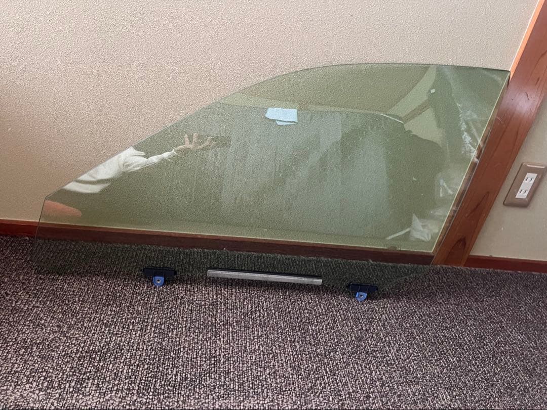 クラウンAWS210 左助手席側サイドガラス　フロント Amazon | POG フロント左右 運転席用 メッシュカーテン クラウン