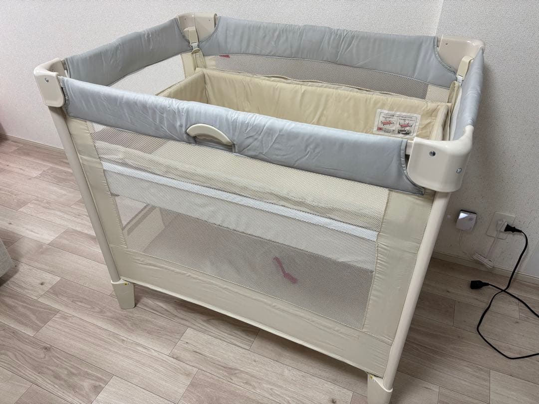 美品　Aprica ベビーベッド ココネル　エアープラス　ココネルエアー アップリカ ココネル エアープラス AB ホワイトベージュ(BE) ( 1台