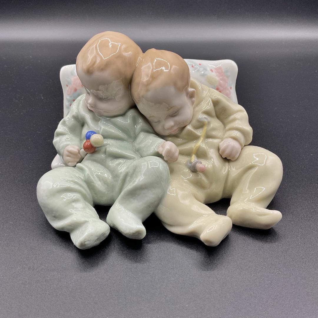 リヤドロ 赤ちゃんの夢 5772 LLADRO LITTLE DREAMERS LLADRO (リヤドロ) 赤ちゃんの夢 一部割れ有｜トレファクONLINE