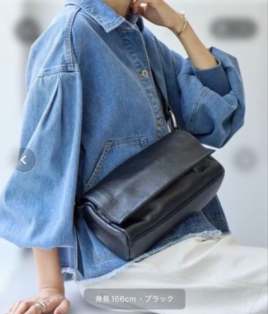 BEARDSLEY 《本革》レザーボディバッグ ショルダーベルト(ドット)付き